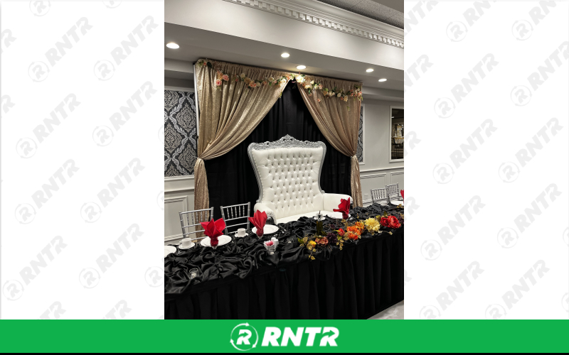 Generic Lovers Sofa - Silver – For rent in chicago, illinois – Fiesta Party Rental | RNTR.com – Image 1