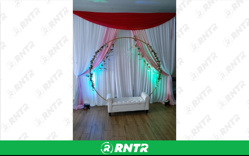 Generic Mini Sofa – For rent in chicago, illinois – Fiesta Party Rental | RNTR.com – Image 1