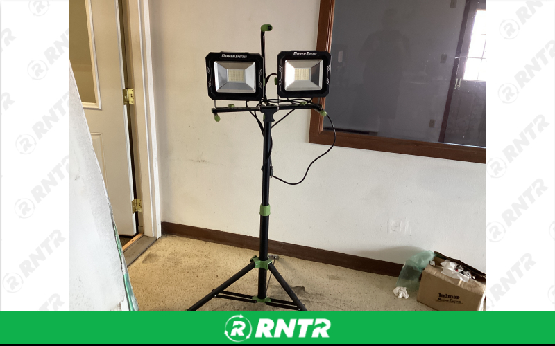 Power Smith  LED Stand light – For rent in alexandria, minnesota – RNTR Depot of Alexandria MN | RNTR.com – Image 1