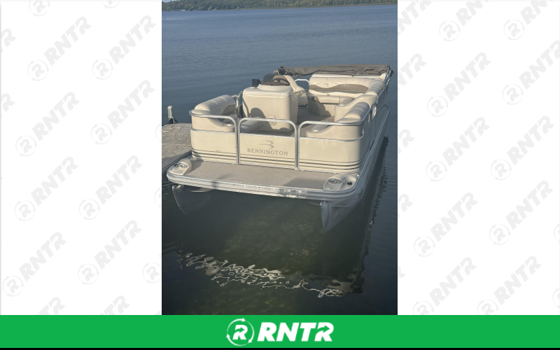 Bennington THE BENNY - 18FT Bennington Pontoon with Canopy - 25 hp motor – For rent in carlos, minnesota – Hang Loose MN  | RNTR.com – Image 1