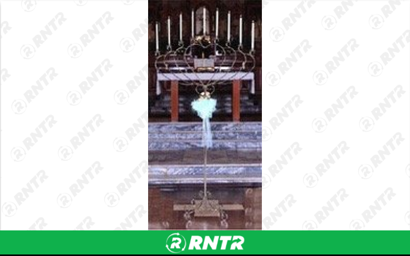 Generic Candelabra - Heart Silver – For rent in willmar, minnesota – Grand True Value Rental | RNTR.com – Image 1