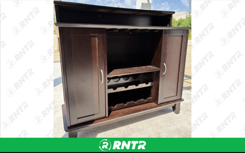 Generic Mahogany Wooden Bar – For rent in skokie, illinois – Evento | RNTR.com – Image 1