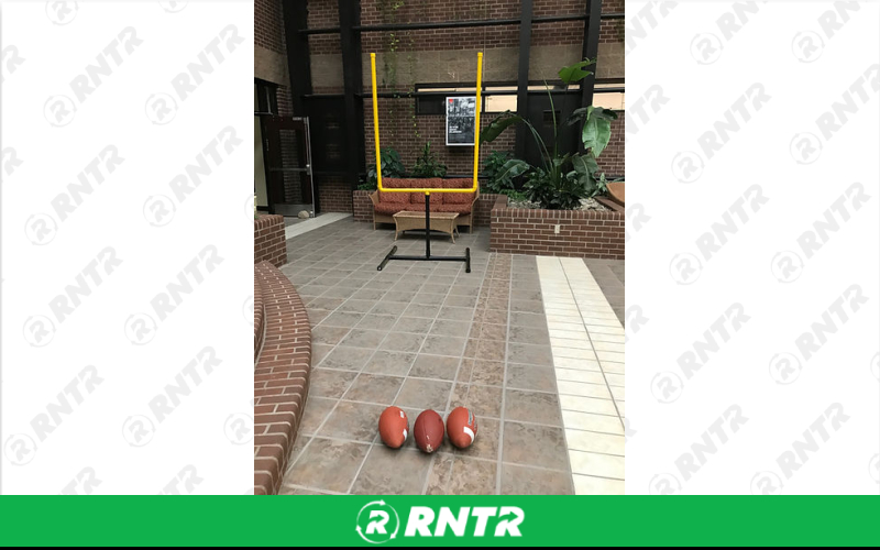 Generic Football Goal Post – For rent in spokane, washington – Entertainment Warehouse | RNTR.com – Image 1