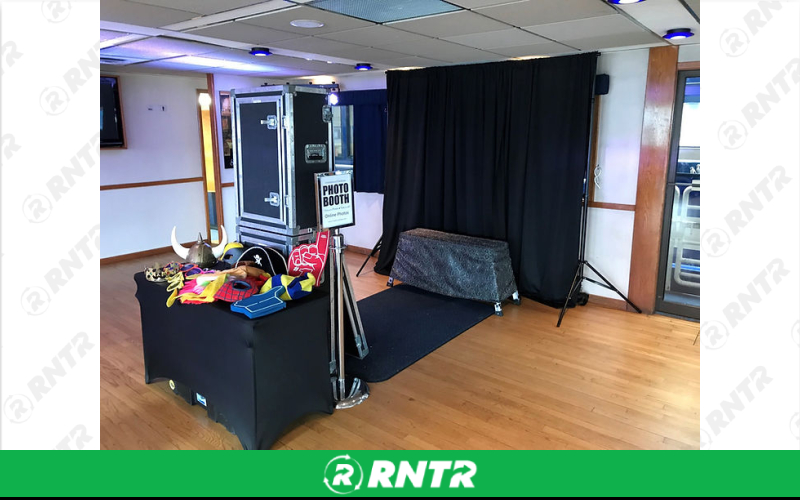 Generic The Roadie Photo Booth – For rent in spokane, washington – Entertainment Warehouse | RNTR.com – Image 1