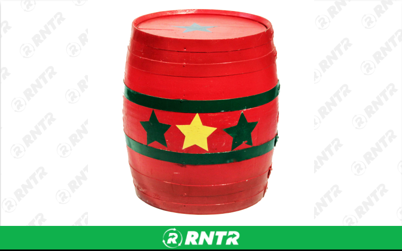 Generic Red Barrel with Stars – For rent in Portland, Oregon – Peter Corvallis Productions | RNTR.com – Image 1